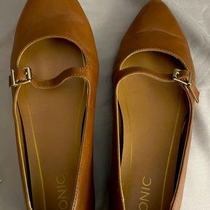 Vionic Delilah size 7